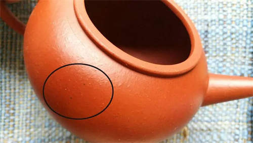 紫砂壺有小黑點正常嗎