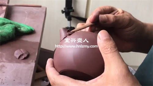 紫砂壺壺嘴一圈顏色不一樣為什么2