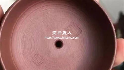 壺蓋內有一圈紋路的紫砂壺就是全手工嗎1