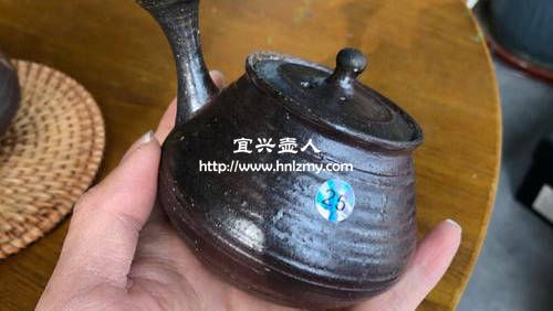 粗陶柴燒出來后有金屬溢出來正常嗎