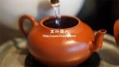 紫砂壺第一次泡茶有股泥巴味正常嗎