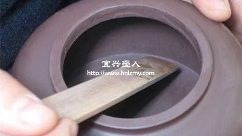 紫砂壺底部沒有推墻刮底的痕跡是假壺嗎