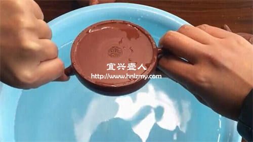 紫砂壺為什么堵住氣孔不漏水