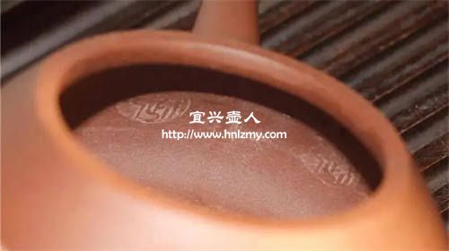 手工紫砂壺內(nèi)壁粗糙是否做工差