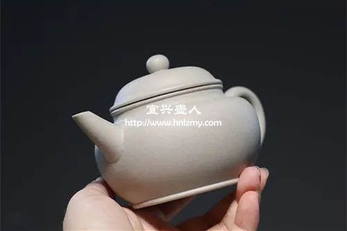 白色紫砂壺是什么泥料做的