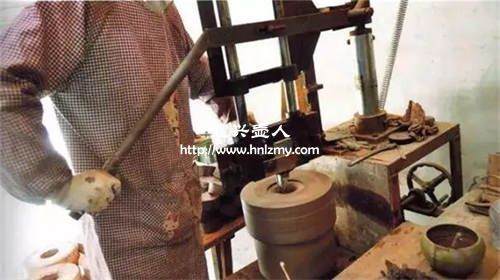 機(jī)械做的紫砂壺內(nèi)部紋理是什么