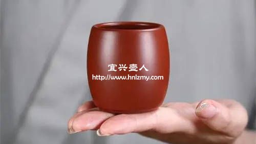 電窯燒制的紫砂杯顏色均勻