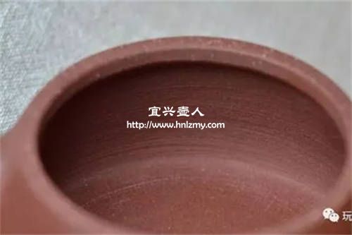 手拉胚紫砂壺內壁的橫紋比較粗一些