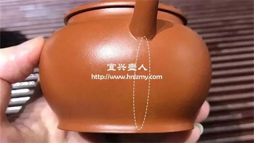 紫砂壺壺嘴和壺把下面都有線怎么回事
