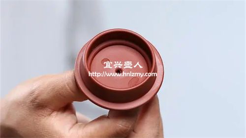 紫砂壺的壺蓋開(kāi)裂
