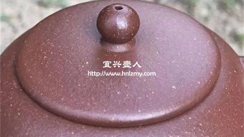 紫砂壺表面的白色亮點就是云母顆粒