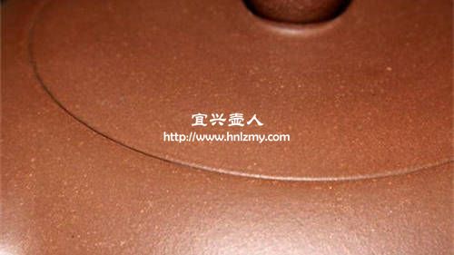 真紫砂壺表面會有少量黑色鐵熔點