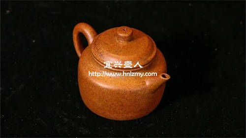 化工壺是化工泥料制作而成，不一定是機(jī)制壺