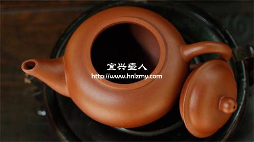 紫砂壺壺嘴磕碰比較嚴重只能找師傅維修