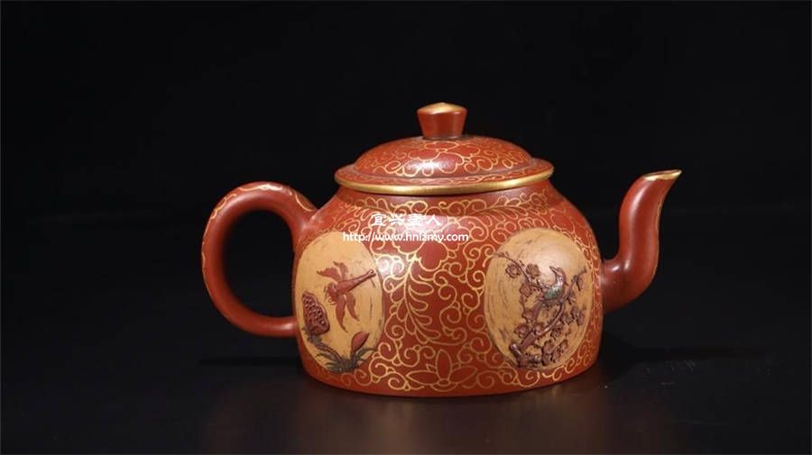 一把描金紫砂壺