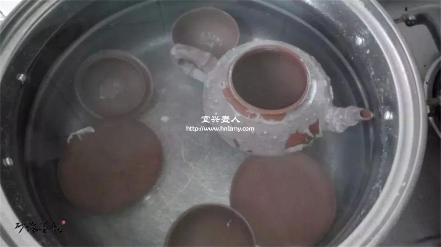 打蠟壺煮一下去除蠟質