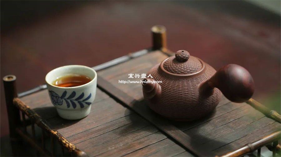 紫砂壺應(yīng)該配什么茶葉好？不同泥料配不同茶！