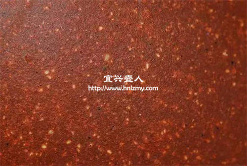 正宗紫砂壺的砂色是不均勻的