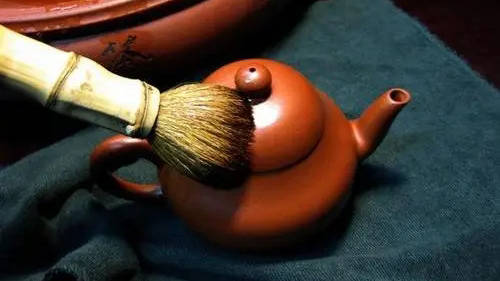 清洗紫砂壺茶垢用什么方法最好