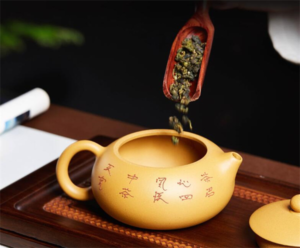 100目的紫砂壺用全手工制作可養成嗎