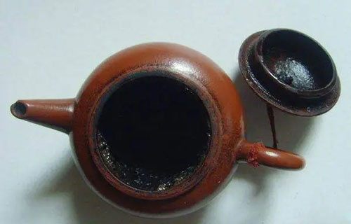 紫砂壺時間長了發黑有茶垢怎么清理
