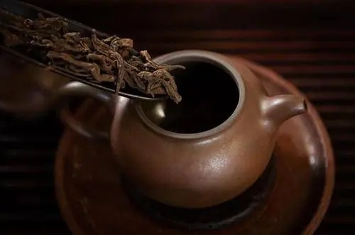 不同的人投放茶葉的量是不同的