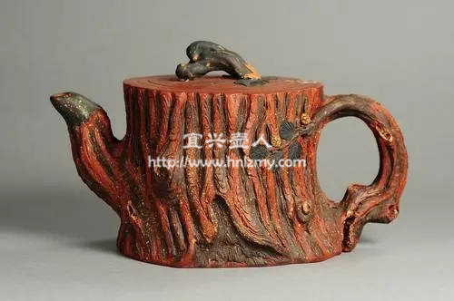 樹樁壺造型復雜需要用到很多泥塑性，重量會比較重